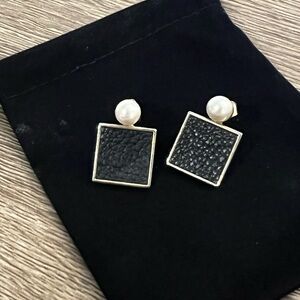 Elegant Black and Gold Square Earrings
